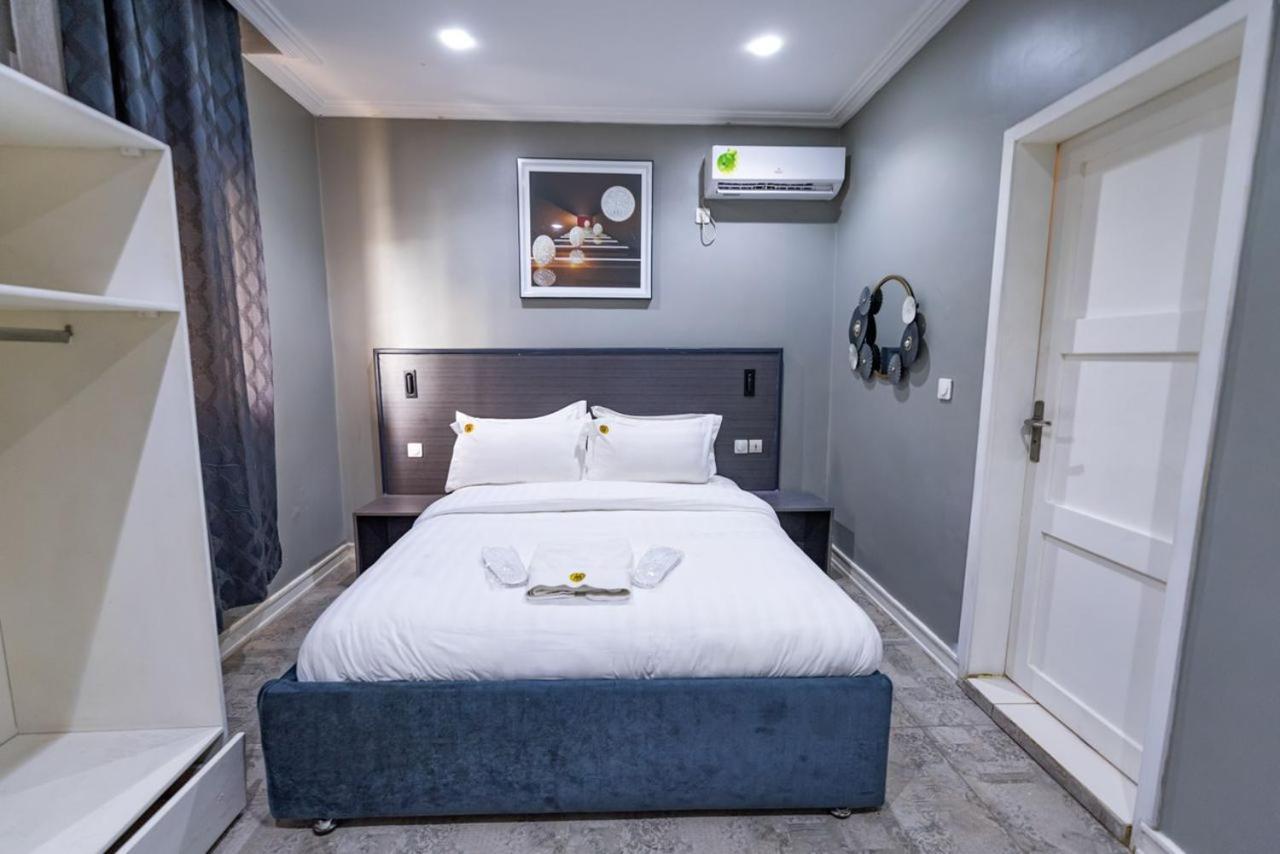 Villa Magnum دوالا المظهر الخارجي الصورة