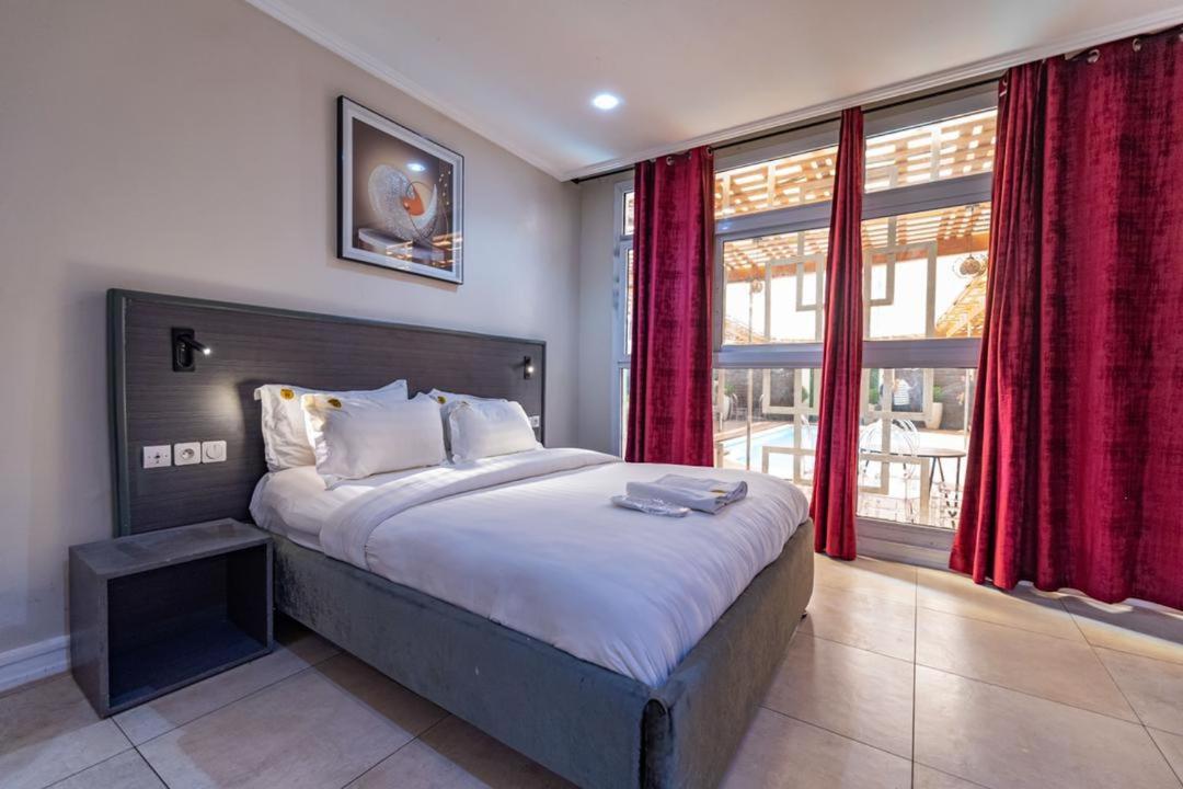 Villa Magnum دوالا المظهر الخارجي الصورة