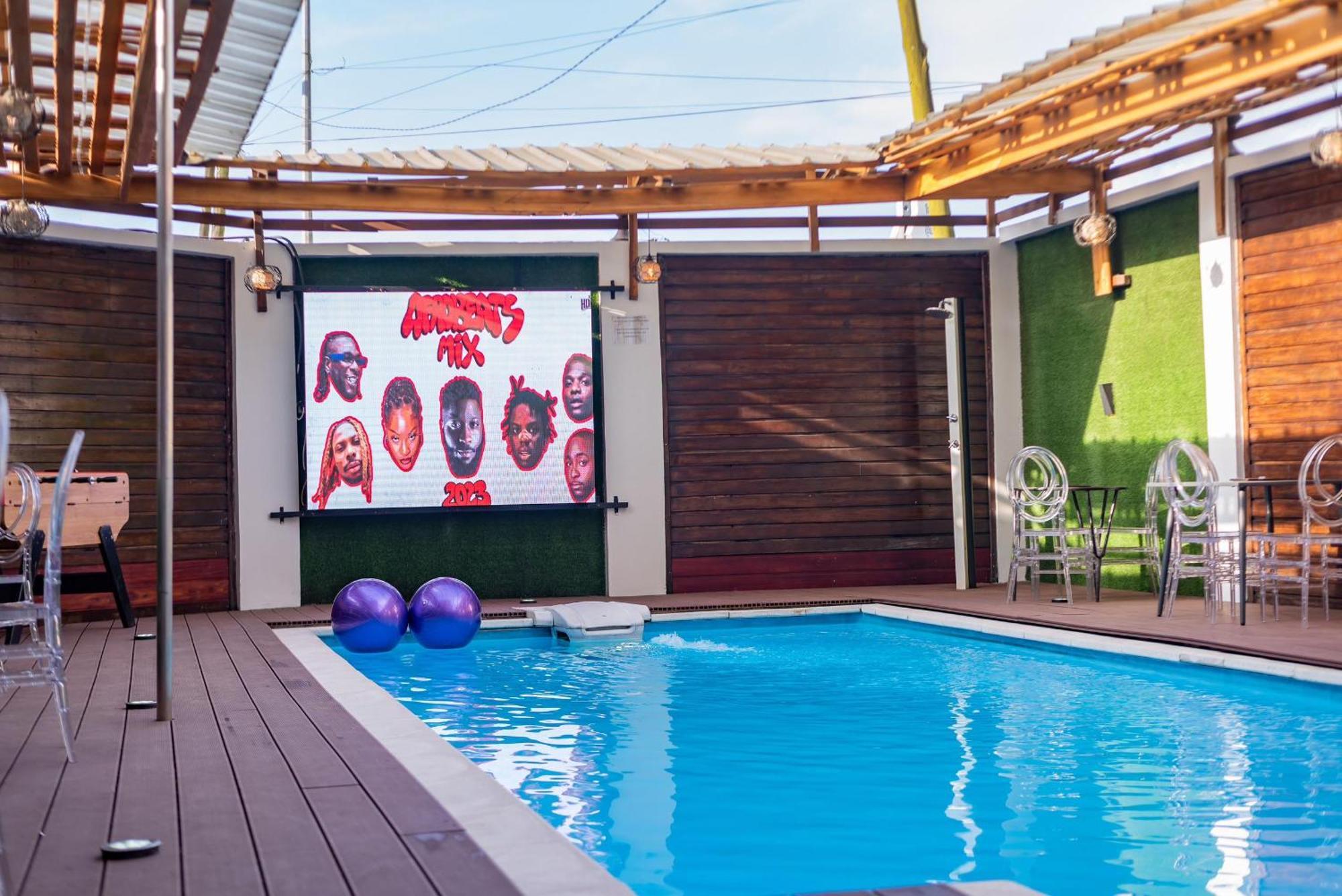 Villa Magnum دوالا المظهر الخارجي الصورة